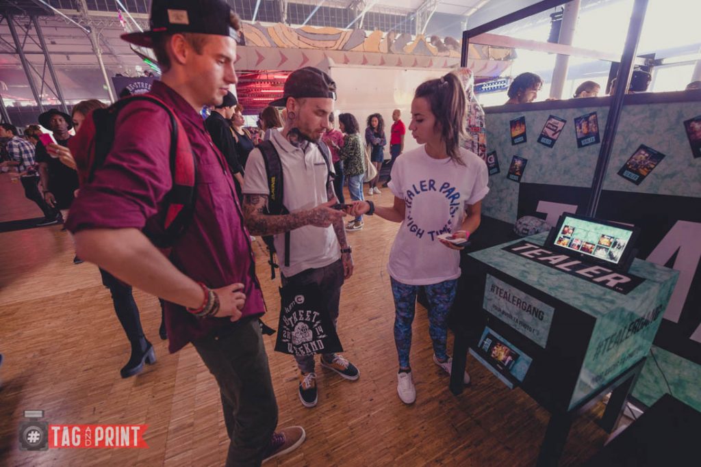 borne instagram animation photo be street paris tagandprint tealer borne connectée