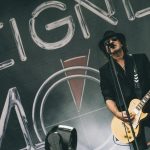 Guitariste sur scène au Hellfest festival