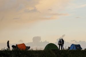 Tentes au petit matin Hellfest