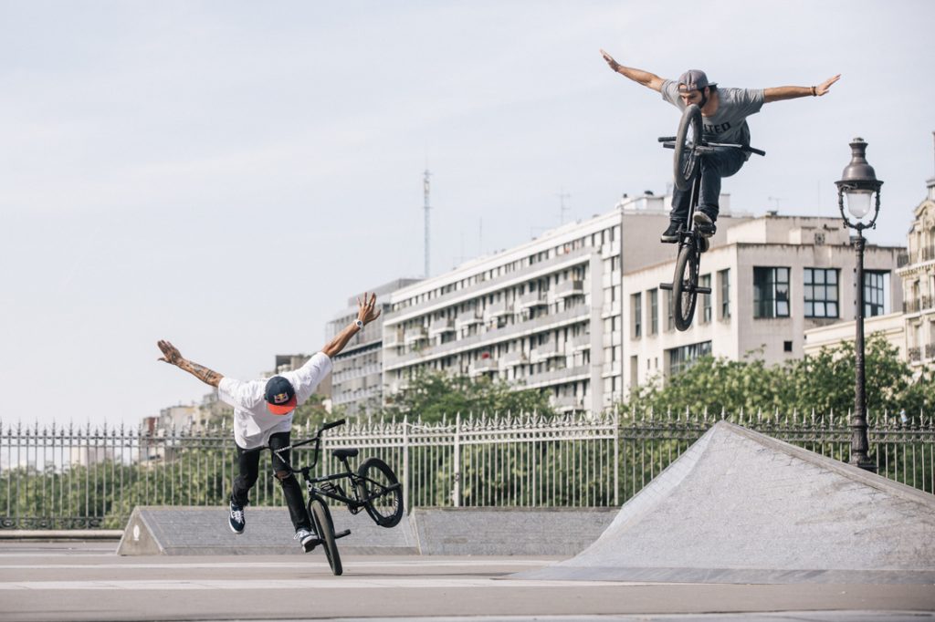 matthias dandois paris street city guide videaste red bull photographe brand content bmx velo corey martinez la clef production agence