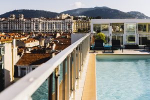 rooftop piscine au mercure hotel de nice