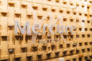 logo du mercure hotels de nice