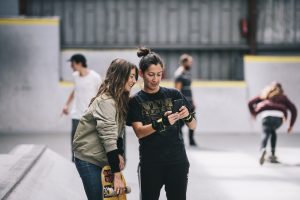 vans boomboom collection girls clara berry chelle skatepark la clef production photographe reportage nicolas jacquemin