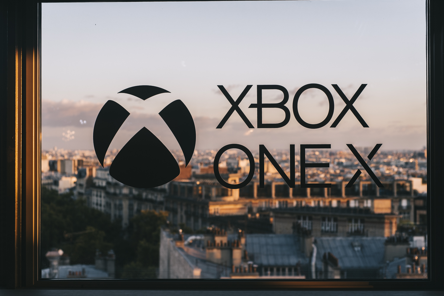 Lancement Xbox One X fnac la clef prod